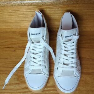 NEW - Tommy Hilfiger Women's Evee White Soft Faux-Fur High-Top Sneakers Sz.7